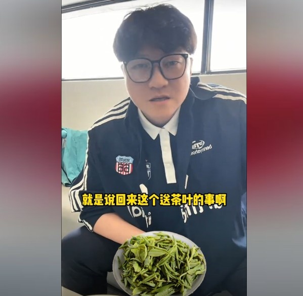 趙鵬：不太清楚賈秀全要球員買茶葉的段子，但這在現(xiàn)實(shí)中也正常