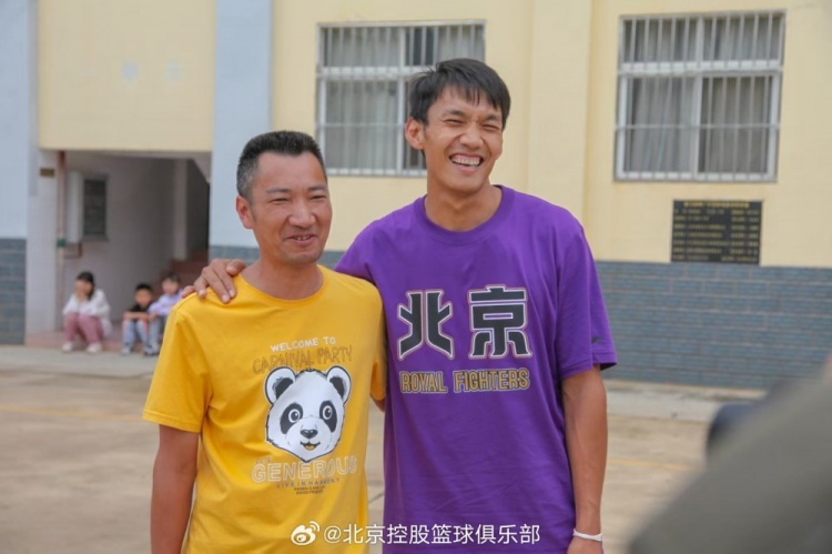 那一封信的故事還在延續(xù) 矣進(jìn)宏母校的師生們來到北京了！